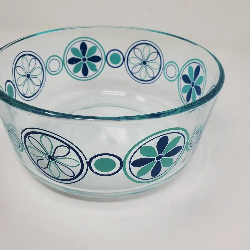 Vintage pyrex clear glass pinwheel flower power mixing bowl 7203 Great condition